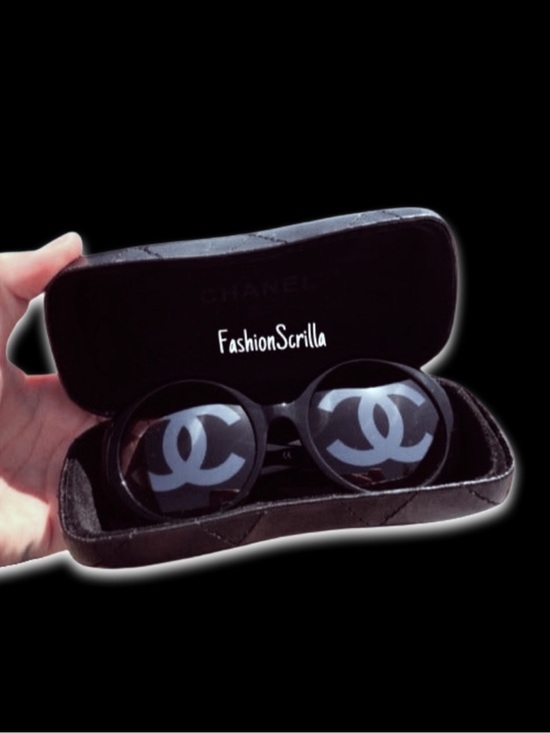 CHANEL Accessories - Vintage Chanel 1993 Runway Mirror CC Logo Editorial Round Lens Sunglasses